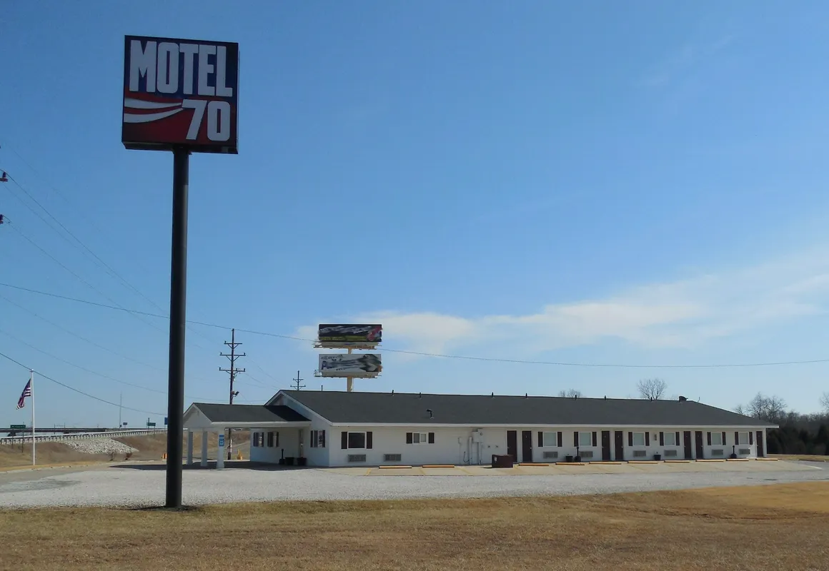 Motel 70 hotel hero