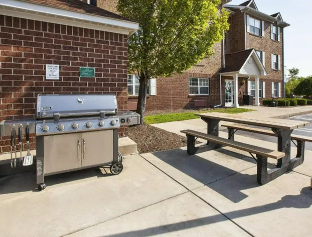 Towneplace Suites By Marriott Detroit Livonia hotel detail image 2