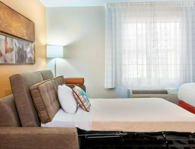 TownePlace Suites by Marriott Savannah Midtown hotel detail image 3