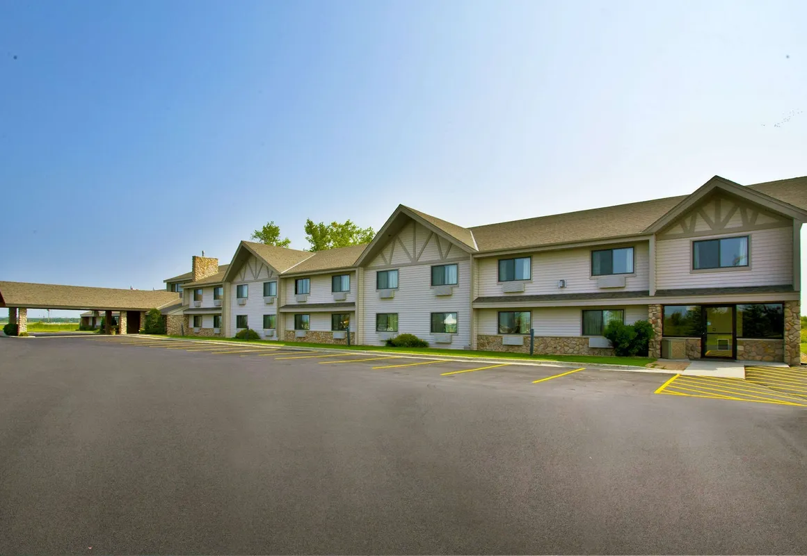 AmericInn by Wyndham Baudette hotel hero