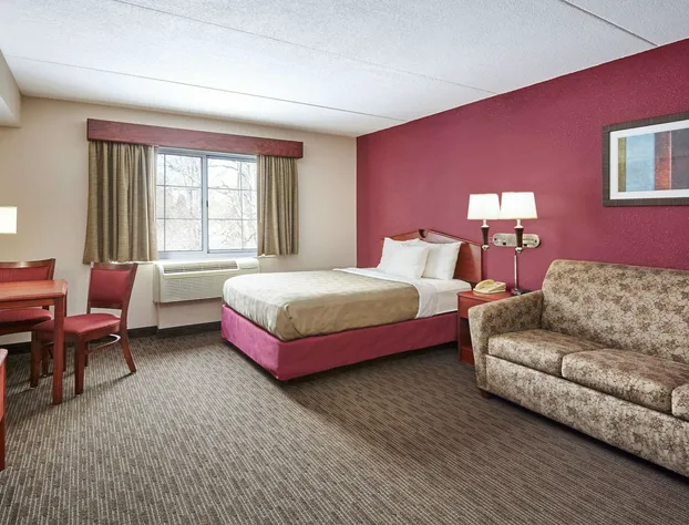 AmericInn by Wyndham Douglas/Saugatuck hotel detail image 4