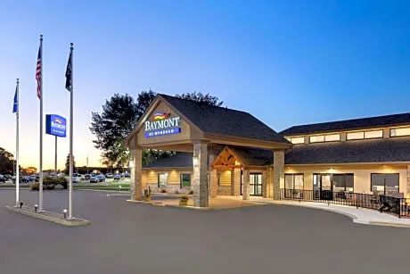 Baymont by Wyndham Owatonna hotel hero