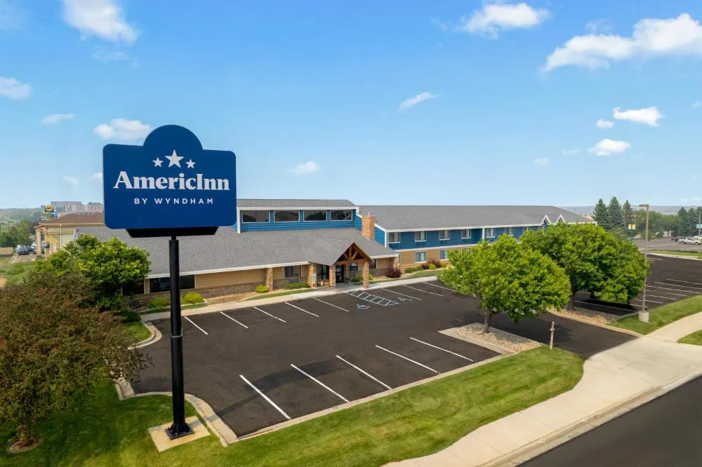 AmericInn by Wyndham Bismarck hotel hero