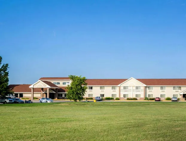 Rodeway Inn Hesston hotel detail image 1