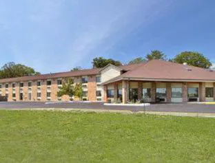 Baymont by Wyndham Muskegon hotel detail image 2