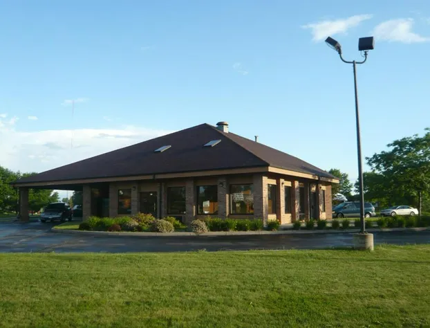 Super 8 by Wyndham Green Bay I-43 Bus. Park hotel detail image 2