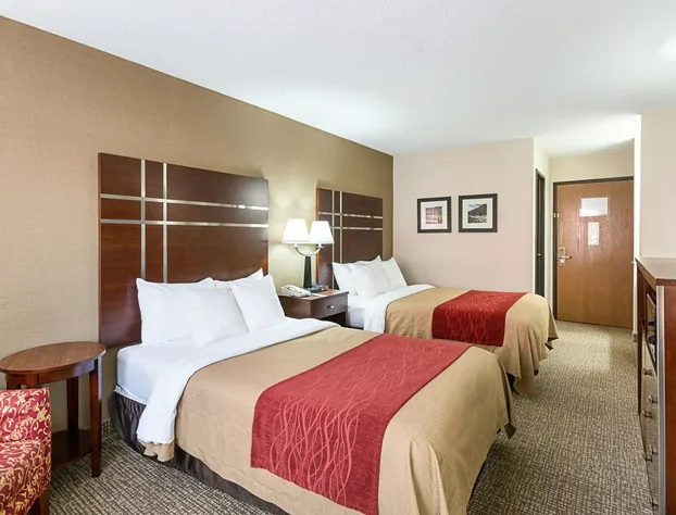 Quality Inn Parkersburg North - Vienna hotel detail image 1