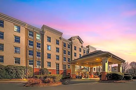 Comfort Suites near Birkdale Village- Huntersville hotel detail image 2