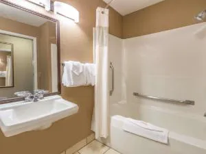 Baymont by Wyndham Lancaster hotel detail image 2