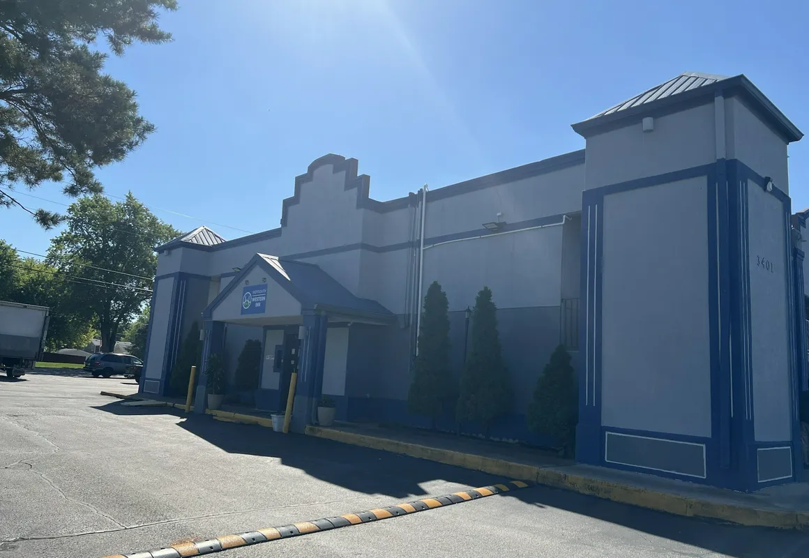 Indysouth western inn hotel hero