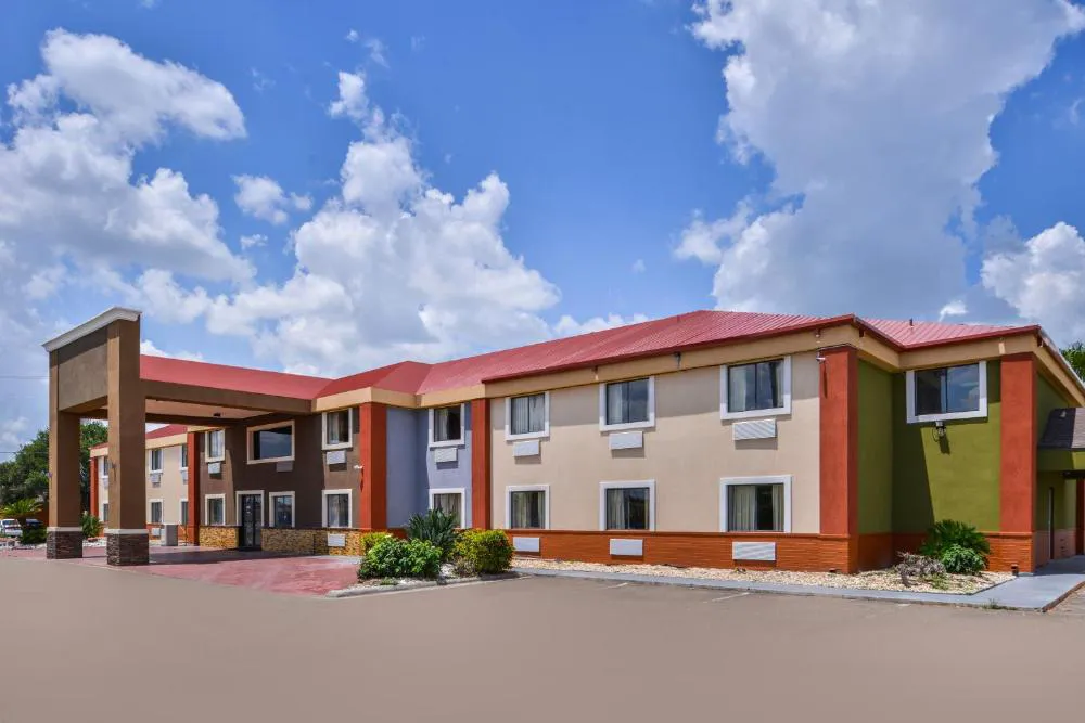 Express Inn hotel hero