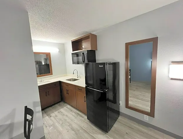 HomeTowne Studios by Red Roof Florence, KY-Cincinnati Airport hotel detail image 2