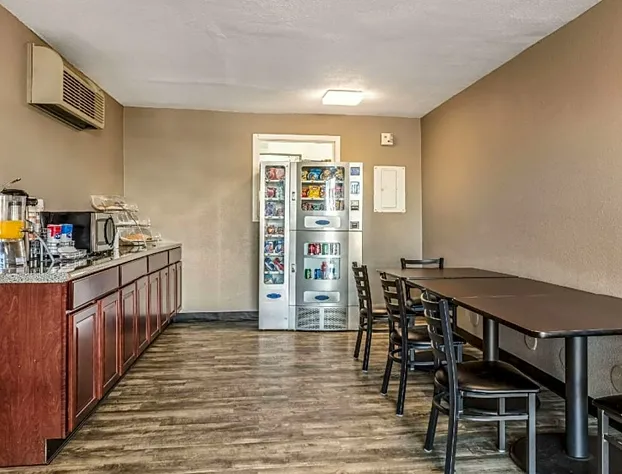 Americas Best Value Inn West Memphis hotel detail image 4