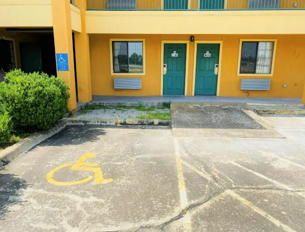 Pine Point Inn & Suites hotel detail image 2