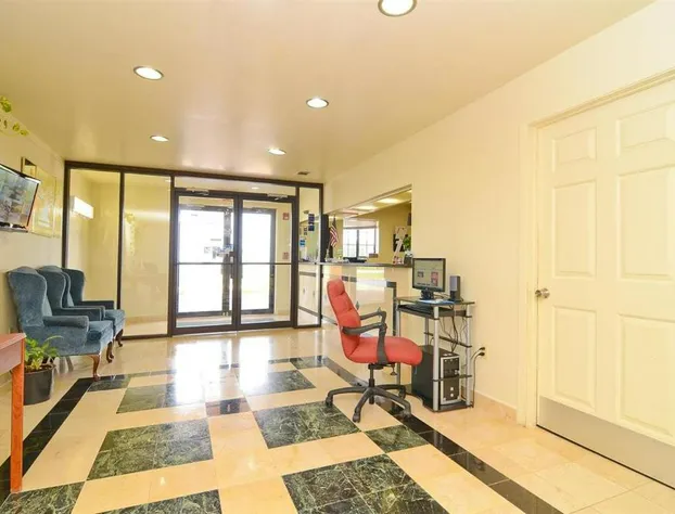 Pine Point Inn & Suites hotel detail image 3