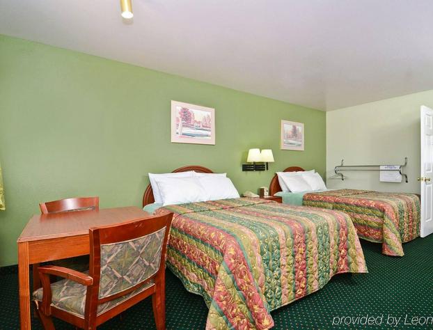 Pine Point Inn & Suites hotel detail image 4