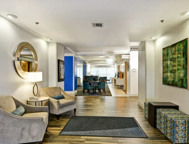 Holiday Inn Express & Suites New Berlin by IHG hotel detail image 3