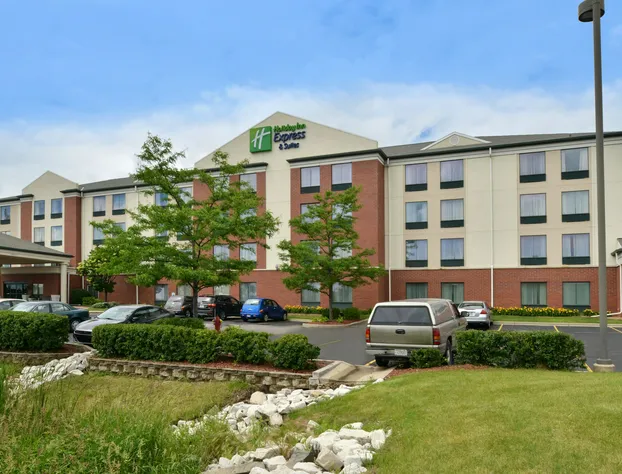 Holiday Inn Express & Suites New Berlin by IHG hotel detail image 2