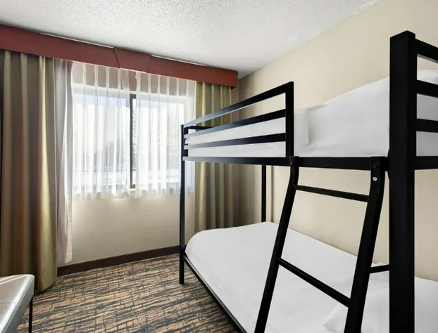 SureStay Plus by Best Western Fremont I-69 hotel detail image 3