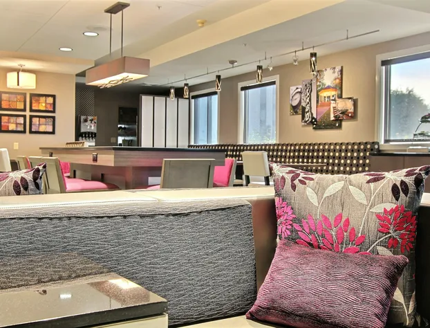 Holiday Inn Express Fargo-West Acres by IHG hotel detail image 4