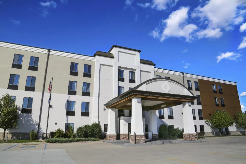 Holiday Inn Express Fargo-West Acres by IHG hotel hero