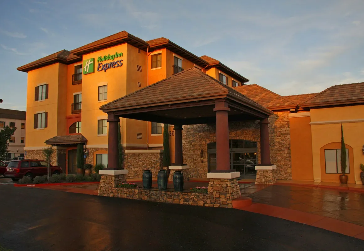 Holiday Inn Express Hotel & Suites El Dorado Hills by IHG hotel hero