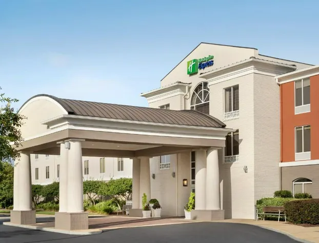 Holiday Inn Express Hotel & Suites Auburn - University Area by IHG hotel detail image 1