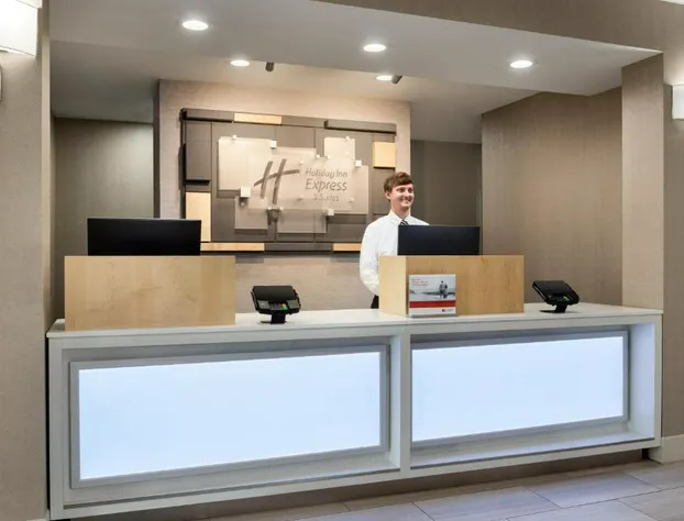 Holiday Inn Express Hotel & Suites Auburn - University Area by IHG hotel detail image 3