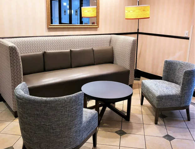 Holiday Inn Express Syracuse Airport by IHG hotel detail image 3