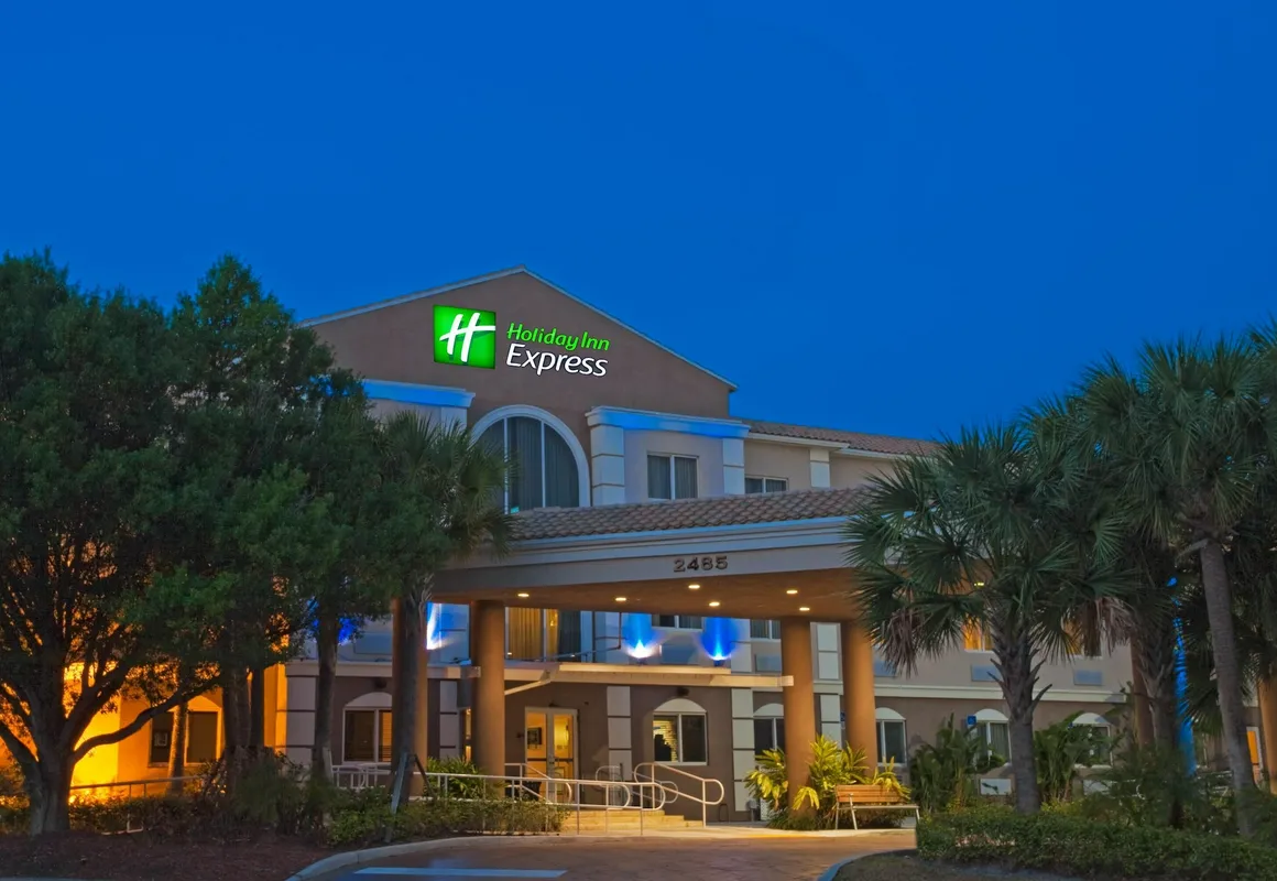 Holiday Inn Express & Suites West Palm Beach Metrocentre by IHG hotel hero
