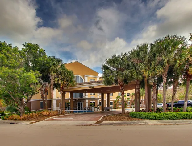 Holiday Inn Express & Suites West Palm Beach Metrocentre by IHG hotel detail image 4