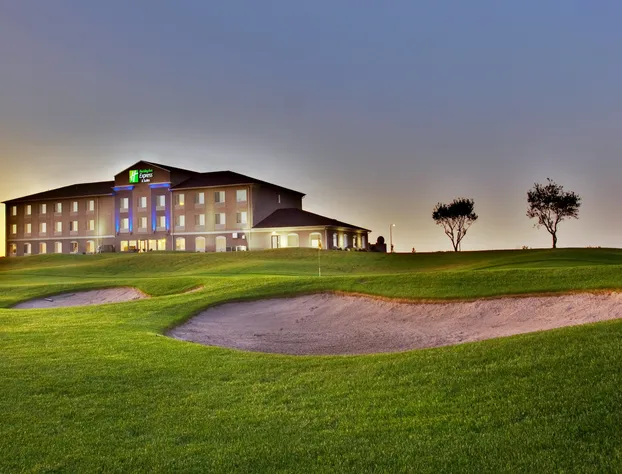 Holiday Inn Express & Suites Sioux Center by IHG hotel detail image 2