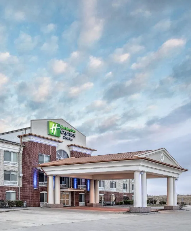 Holiday Inn Express & Suites Vandalia by IHG hotel hero