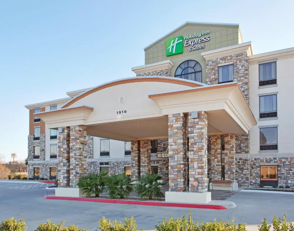 Holiday Inn Express Hotel & Suites Dallas South - Desoto by IHG hotel hero