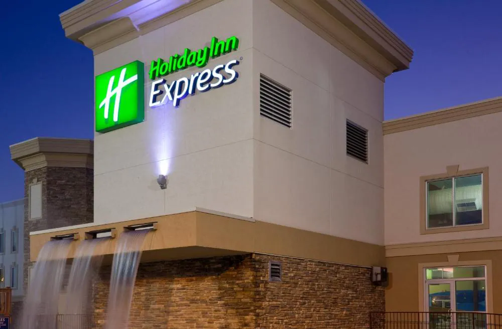 Holiday Inn Express Wisconsin Dells by IHG hotel hero