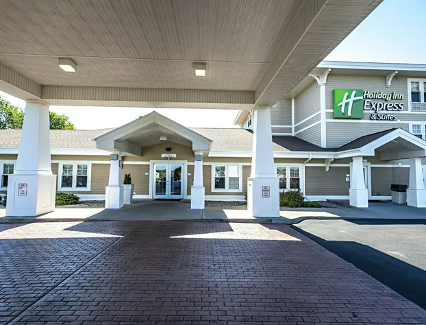 Holiday Inn Express Hotel & Suites Iron Mountain by IHG hotel detail image 3