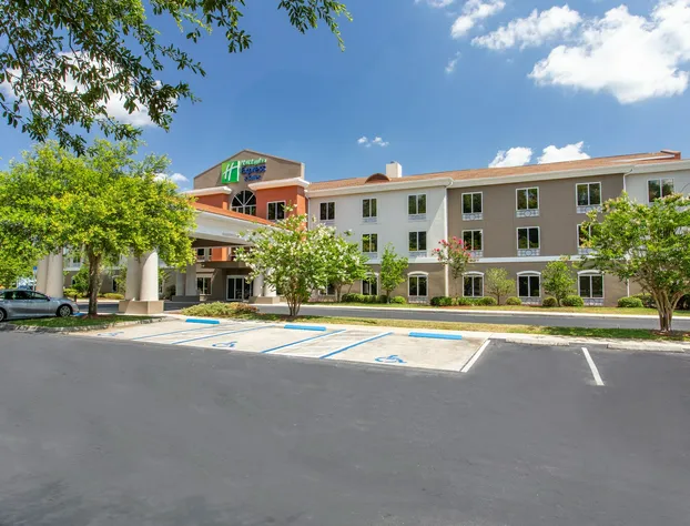 Holiday Inn Express Hotel & Suites Silver Springs - Ocala by IHG hotel detail image 1