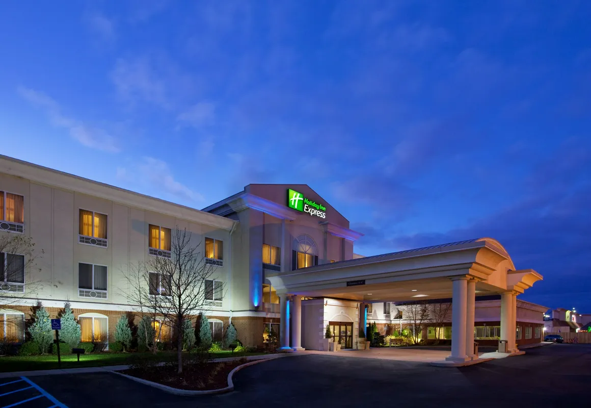 Holiday Inn Express Toledo-Oregon by IHG hotel hero