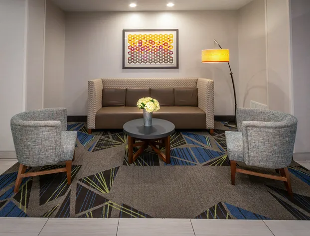 Holiday Inn Express Hotel & Suites Tupelo by IHG hotel detail image 2