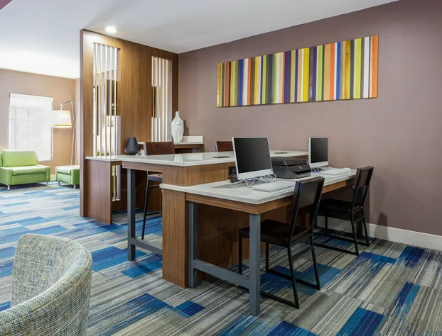 Holiday Inn Express & Suites Newport News by IHG hotel detail image 2