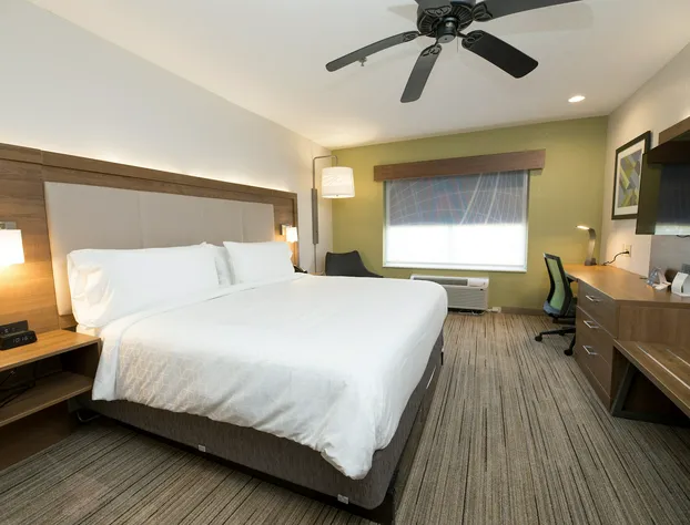 Holiday Inn Express Clinton by IHG hotel detail image 4