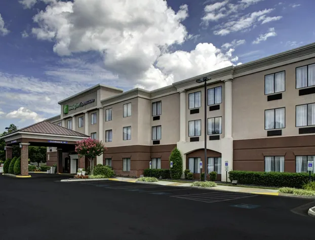 Holiday Inn Express Hotel & Suites Richmond North Ashland by IHG hotel detail image 2