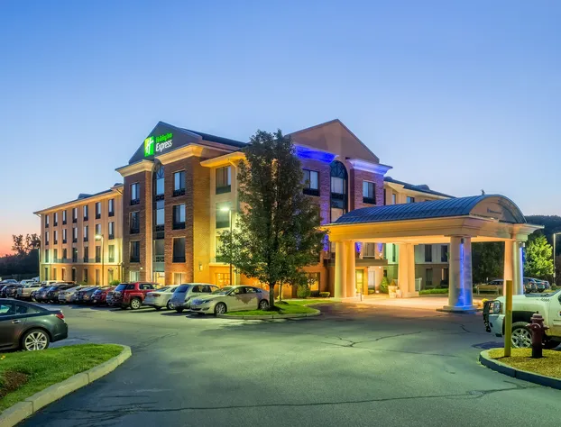 Holiday Inn Express Hotel & Suites Auburn by IHG hotel detail image 2