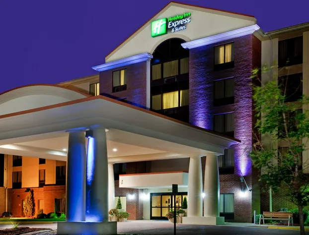 Holiday Inn Express Hotel & Suites Chesapeake by IHG hotel detail image 1