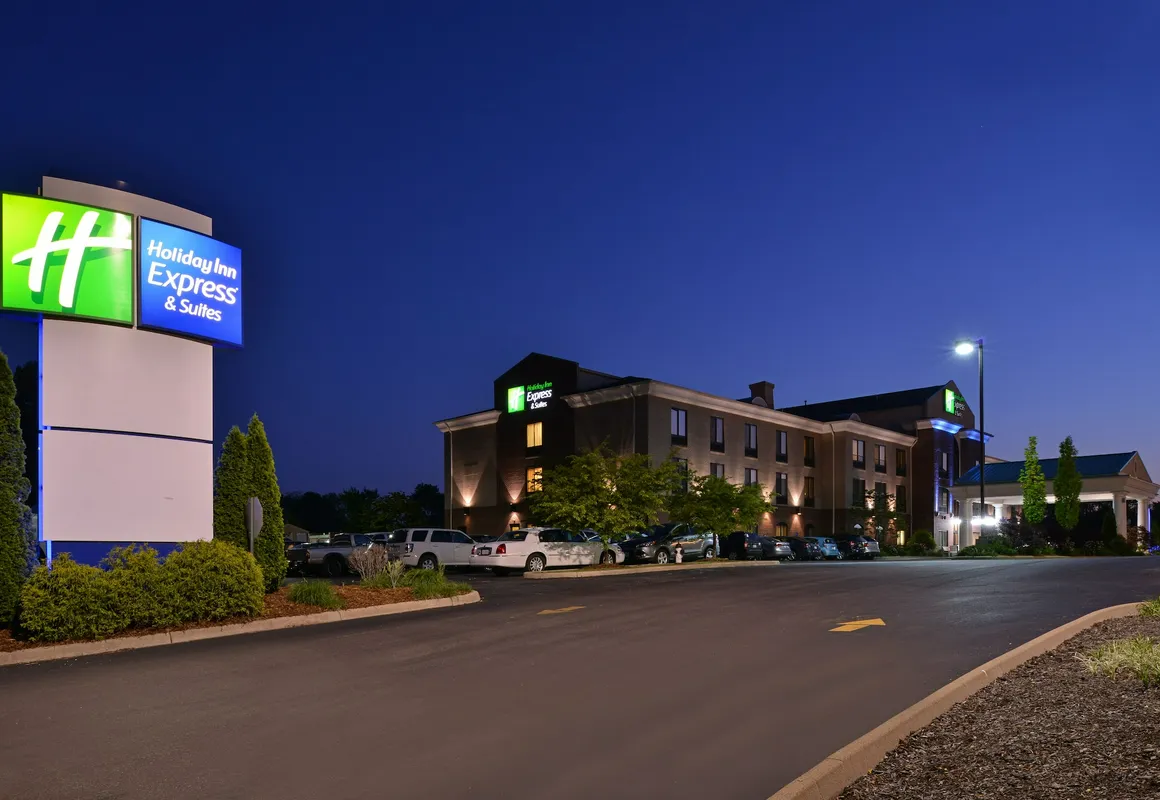 Holiday Inn Express Hotel & Suites Athens by IHG hotel hero