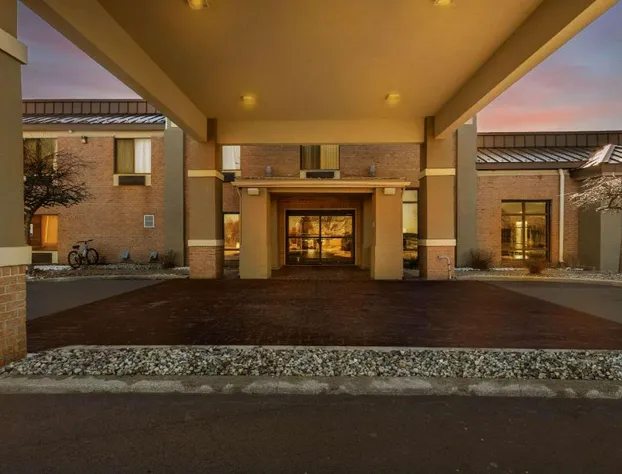 Comfort Inn Huntington Near University hotel detail image 4