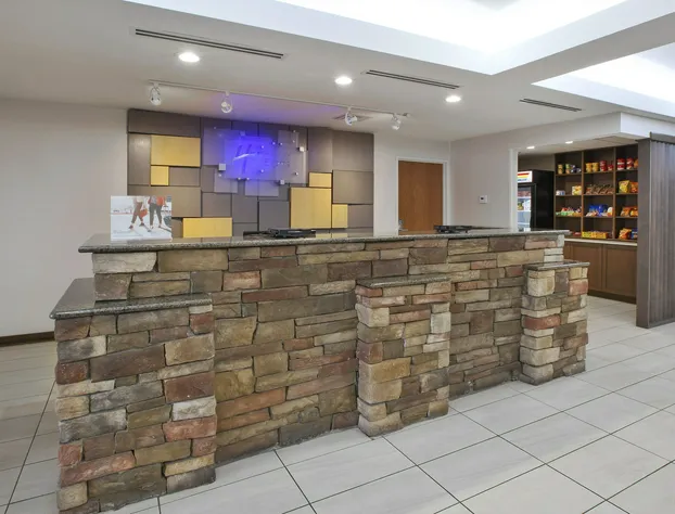 Holiday Inn Express Hotel & Suites Auburn Hills by IHG hotel detail image 3