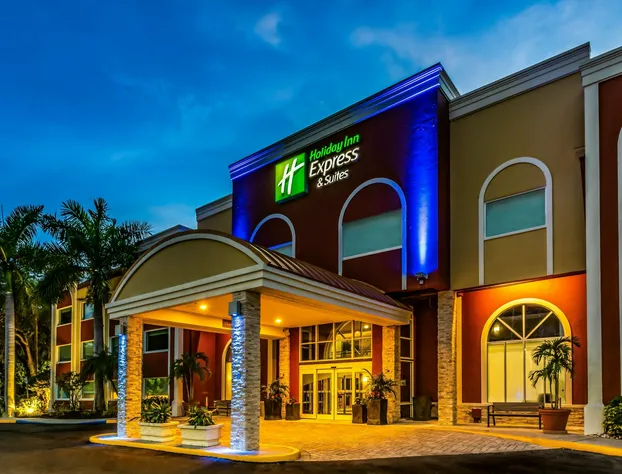 Holiday Inn Express & Suites Bradenton West by IHG hotel detail image 3