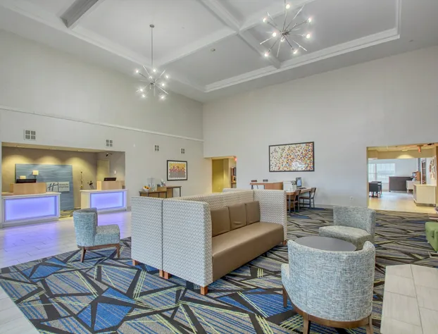 Holiday Inn Express Hotel & Suites Oshkosh by IHG hotel detail image 2