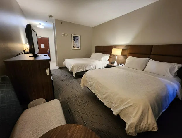 Holiday Inn Express Hotel & Suites St. Paul-Woodbury by IHG hotel detail image 4